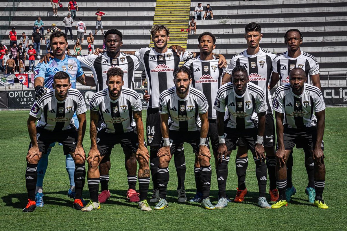 CabineSport's tweet photo. Imparáveis! 🔥

Amarante soma 3 vitórias em 3 jogos na Liga 3: 

0-3 vs São João de Ver ✅
1-0 vs Trofense ✅
0-1 vs Sanjoanense ✅ https://t.co/GtZfkw4rUq
