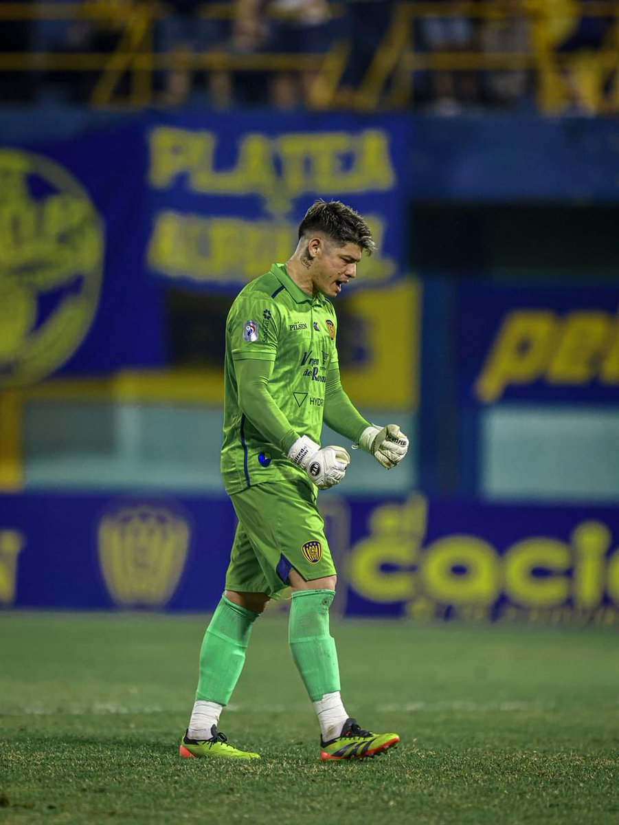 El mejor arquero del fútbol paraguayo en la actualidad 🙌👏👏🇺🇦💪