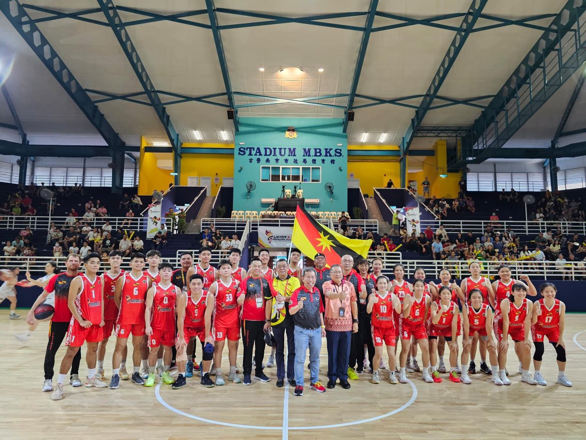 simkuihian's tweet photo. Drop by to support Basketball 🏀 team @ #SUKMA 2024 (MBKS Indoor Stadium)
We may not win but we put up a good fight. This is spirit of sportsmanship and true spirit of Sarawak agi idup agi ngelaban. #OooooHA
Jangan Tengoo👀OK saja. Let’s come together beramai2 to SUPPort. https://t.co/cwtPnoo82K