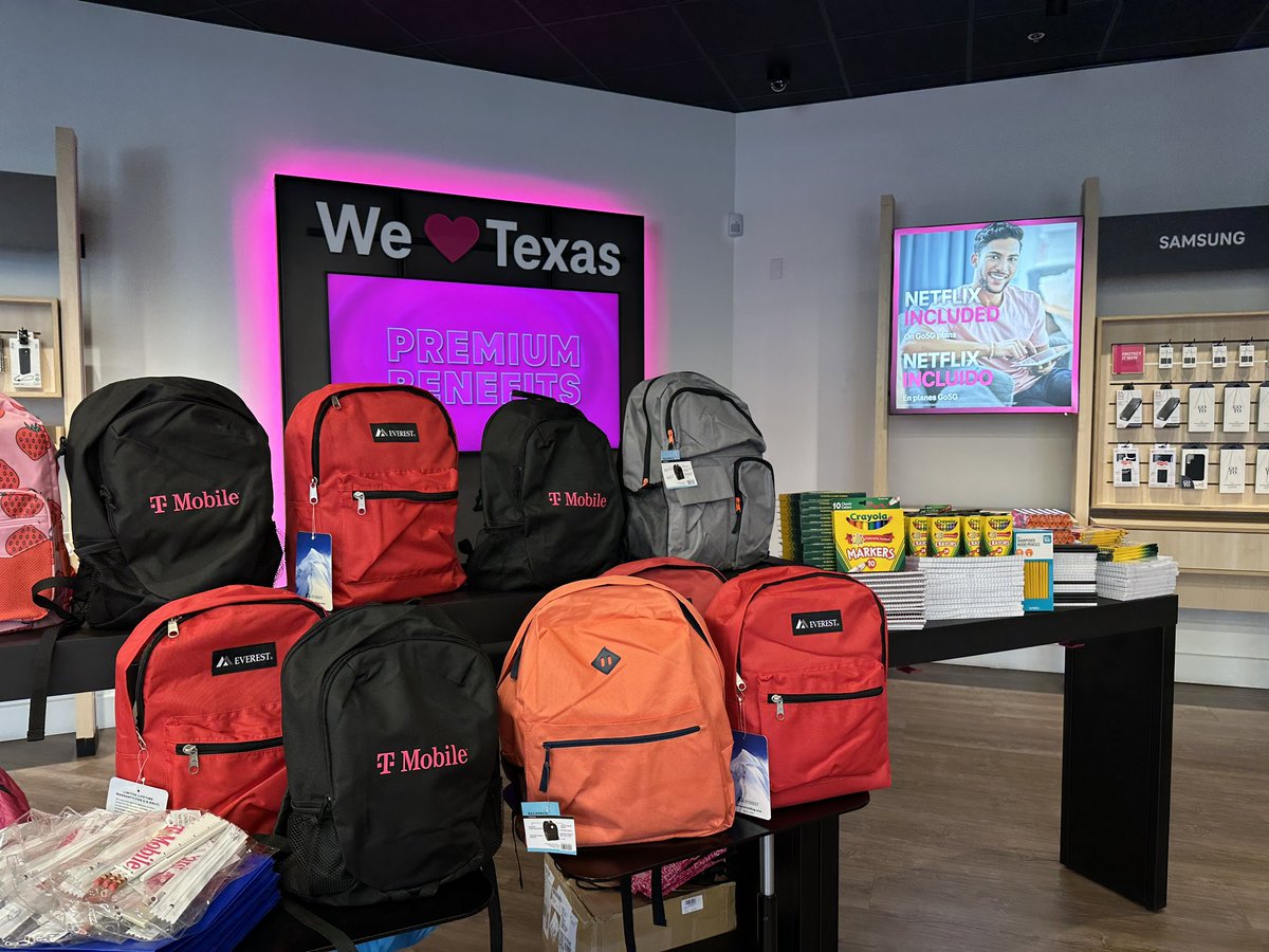 dchavar's tweet image. Gear up for success! Join our El Paso teams in supporting students with our Back-to-School Supply Drive. Together, we can make sure every child starts the year ready to learn! #TMobile #DE&amp;amp;I #DesertWest #BigBrothersBigSisters #ElPaso