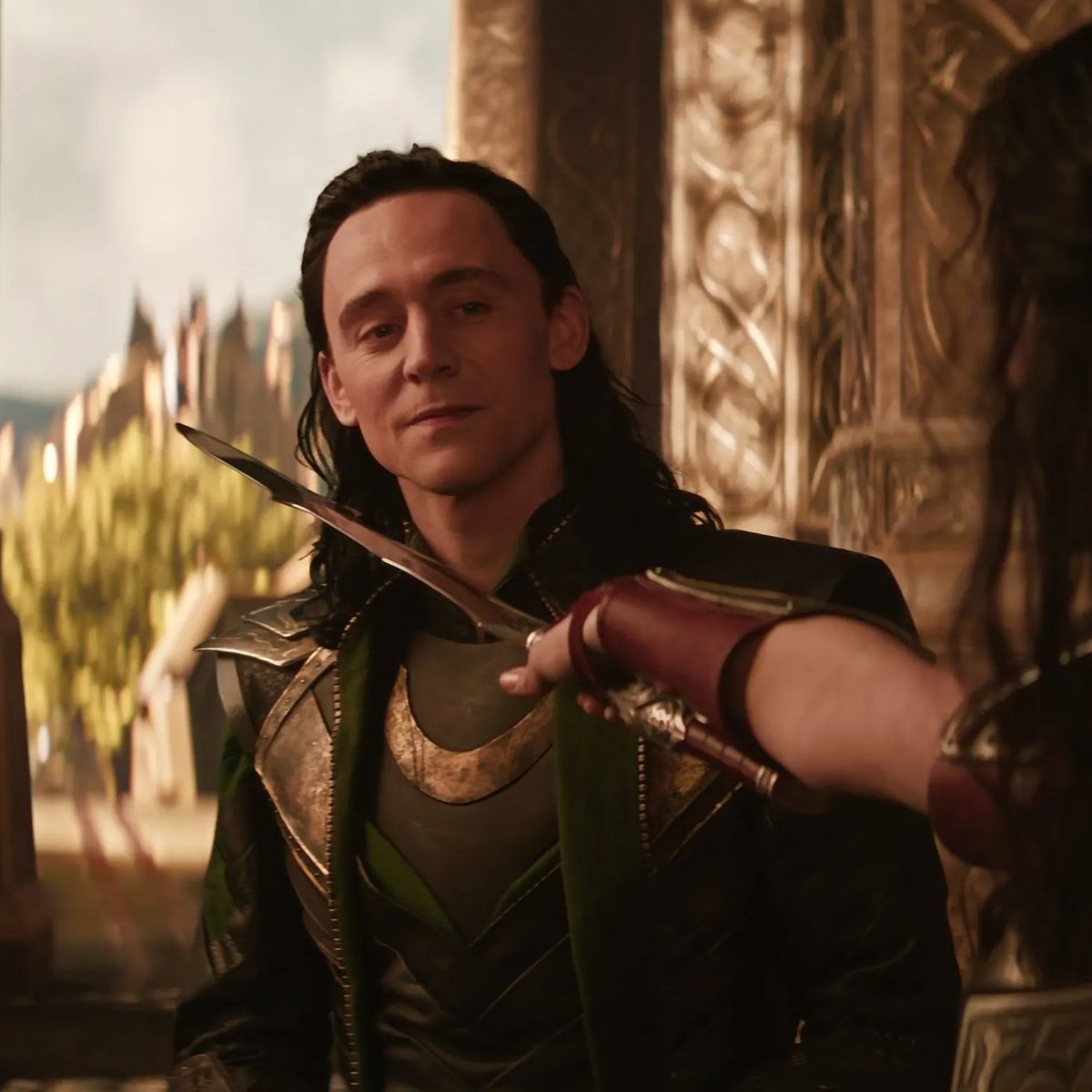 daily loki ४ tweet media