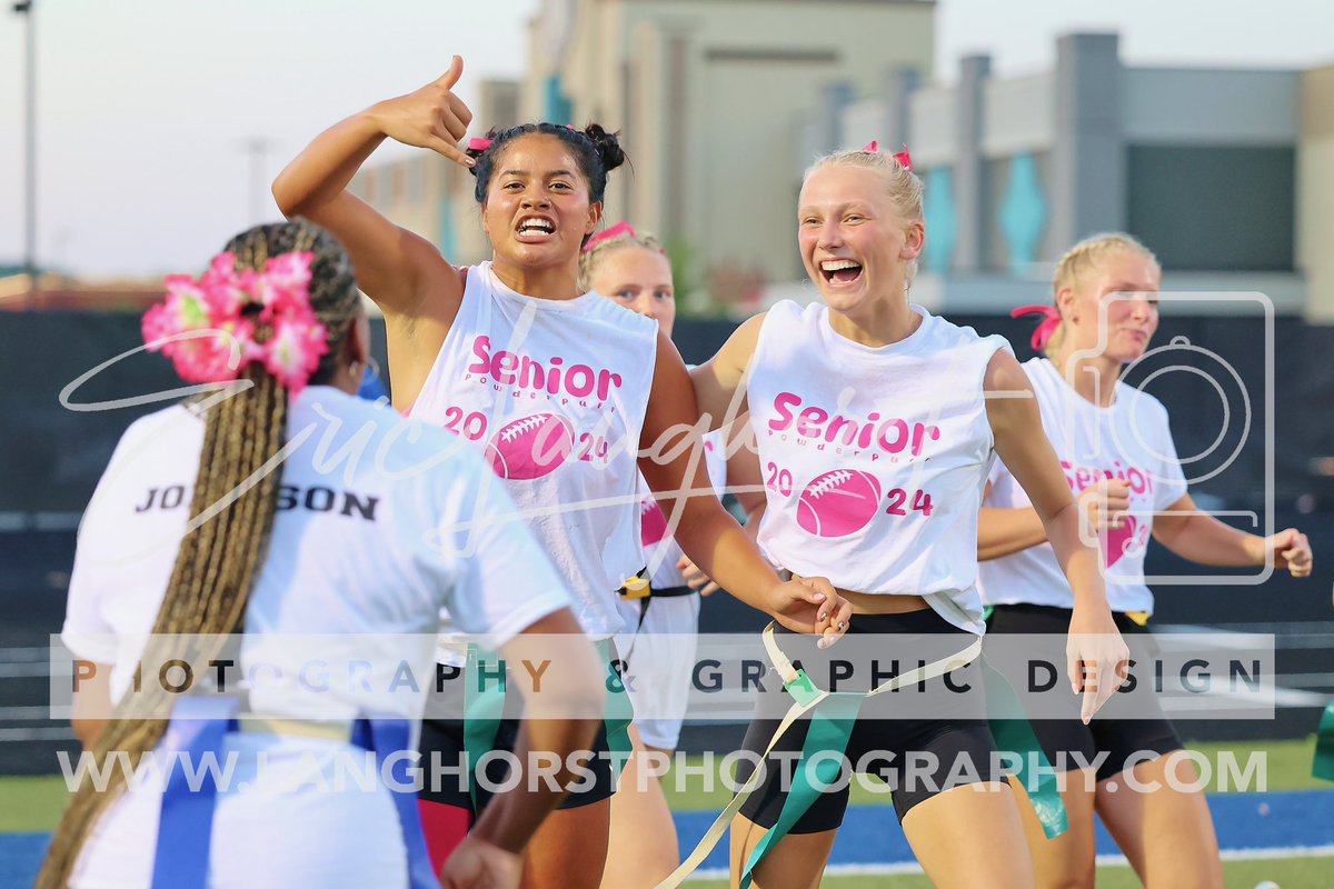 The LHS Powder Puff game last night was a two overtime thriller!