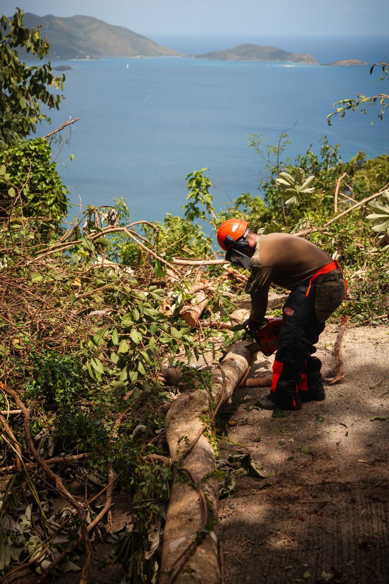 HMSTrent's tweet photo. Digging out! 💪
We’re in the British Virgin Islands after Tropical Storm #Ernesto. 🌀
Our sailors, @RoyalMarines and @24CdoRE Crisis Response Troop have come together to assist with the recovery.
#TeamTrent #FwdDeployed https://t.co/1RSAaU9Mdh