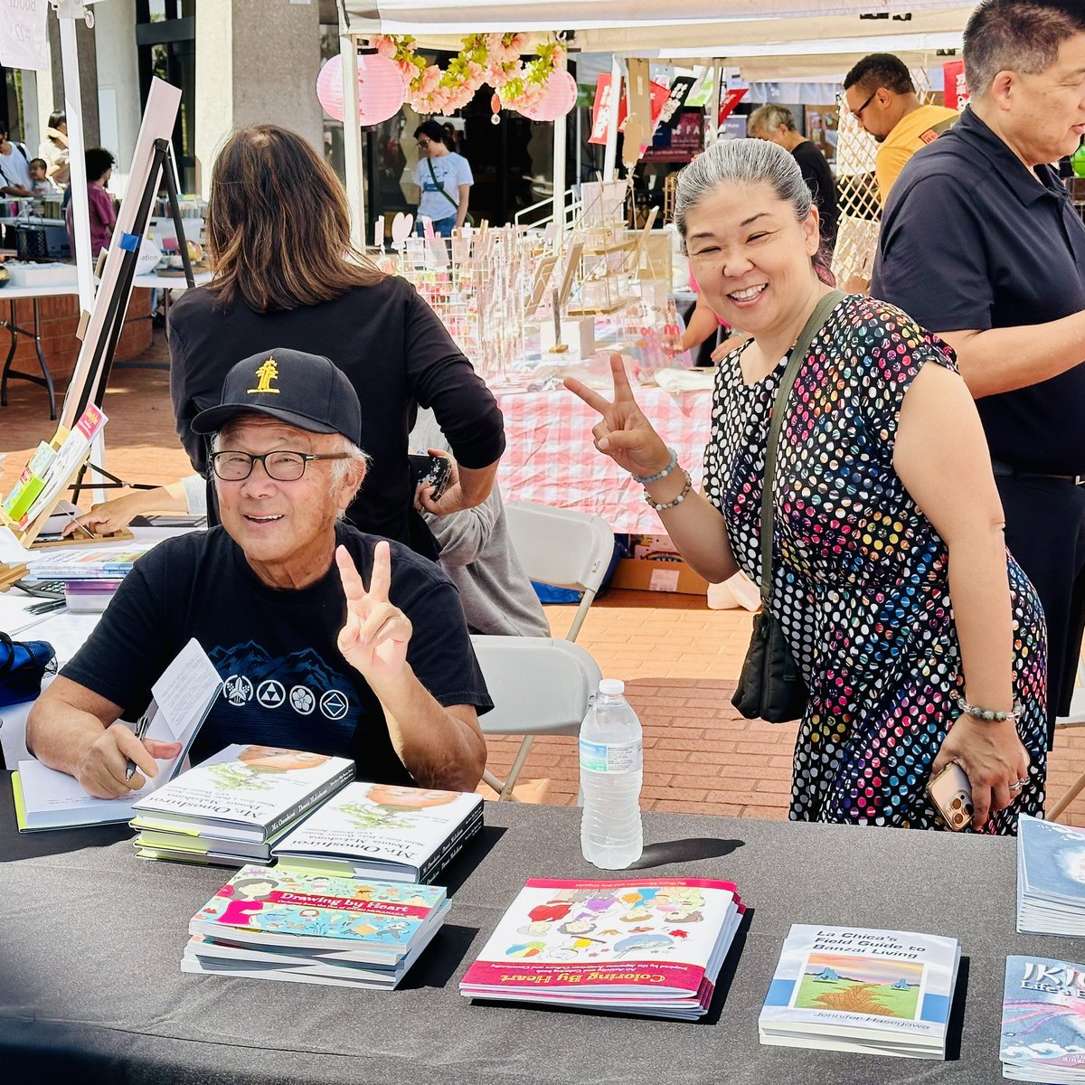 Meet bonsai sensei and amazing sansei Dennis Makishima — signing his autobiography “Mr. Omoshiroi” at #NiseiWeek in #LittleTokyo today. Come say 👋 and get your copy at the #ZentokuFoundation booth!