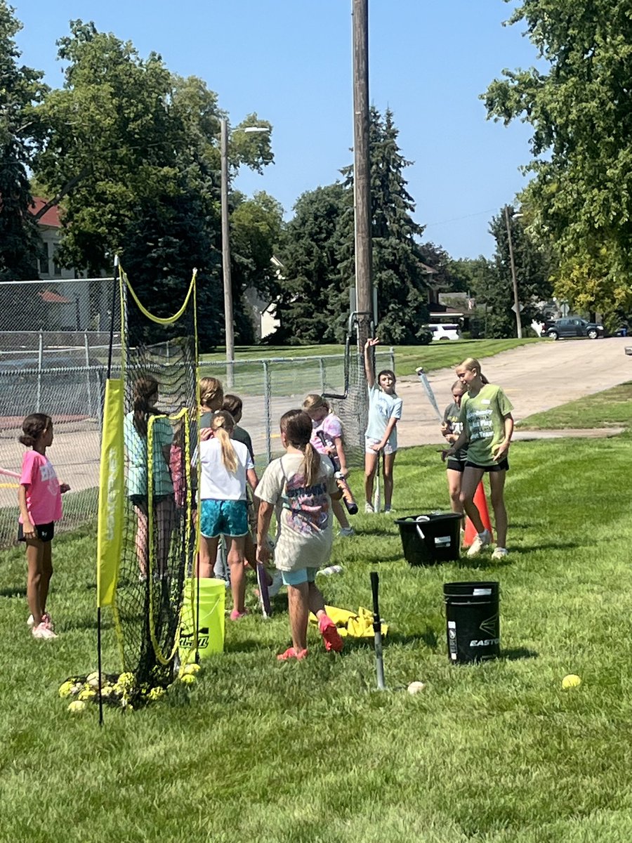 CCBisonSoftball's tweet photo. Day 1 and Day 2 of Bison Softball Camp.  The girls had a great time together learning fundamentals and team work skills!  See you next Saturday! https://t.co/jlUiuPAVqq