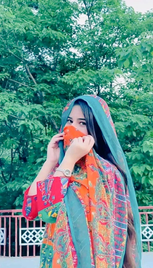 amnaquen's tweet photo. یہ میـری ذات میـں ویـرانیاں یـونہی نہیـں ہیـں 

مجھ سے بچھڑا ہے کوئی شخص بہاروں جیسا 

.#JusticeForMoumita #venezuelalibre #justiceformoumitadebnath #Venezuela https://t.co/eh15ppbDVK