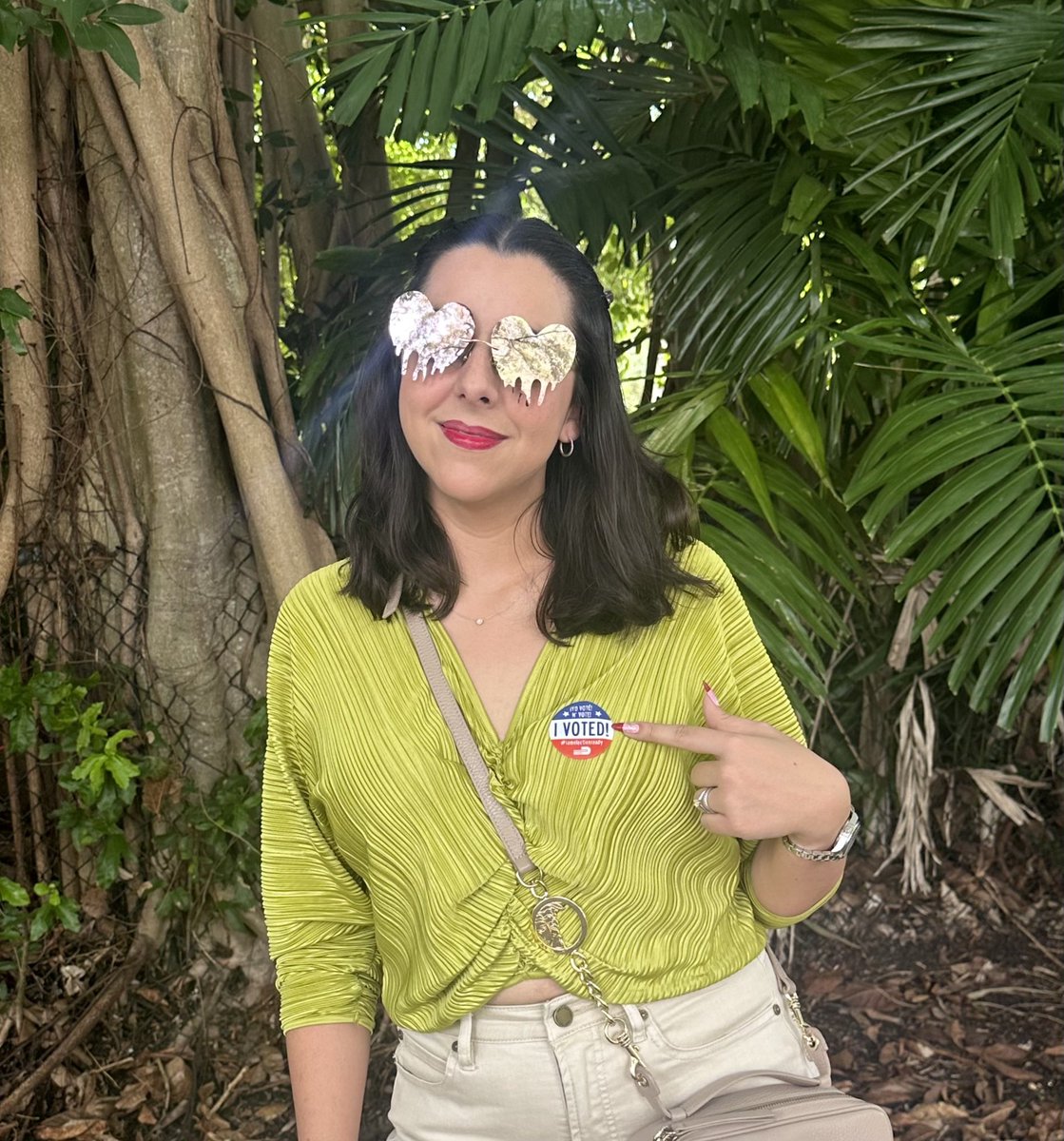 This baddie voted early today! You can too! The Primary Election takes place on Tuesday Aug. 20th 🗳️<a href="/LWVMiamiDade/">League of Women Voters Miami-Dade</a> 

Check the link to find the location and times nearest to you 💅🏽 @MDCElections 

See you again in October for the General Election 💋

shorturl.at/IFp8X
