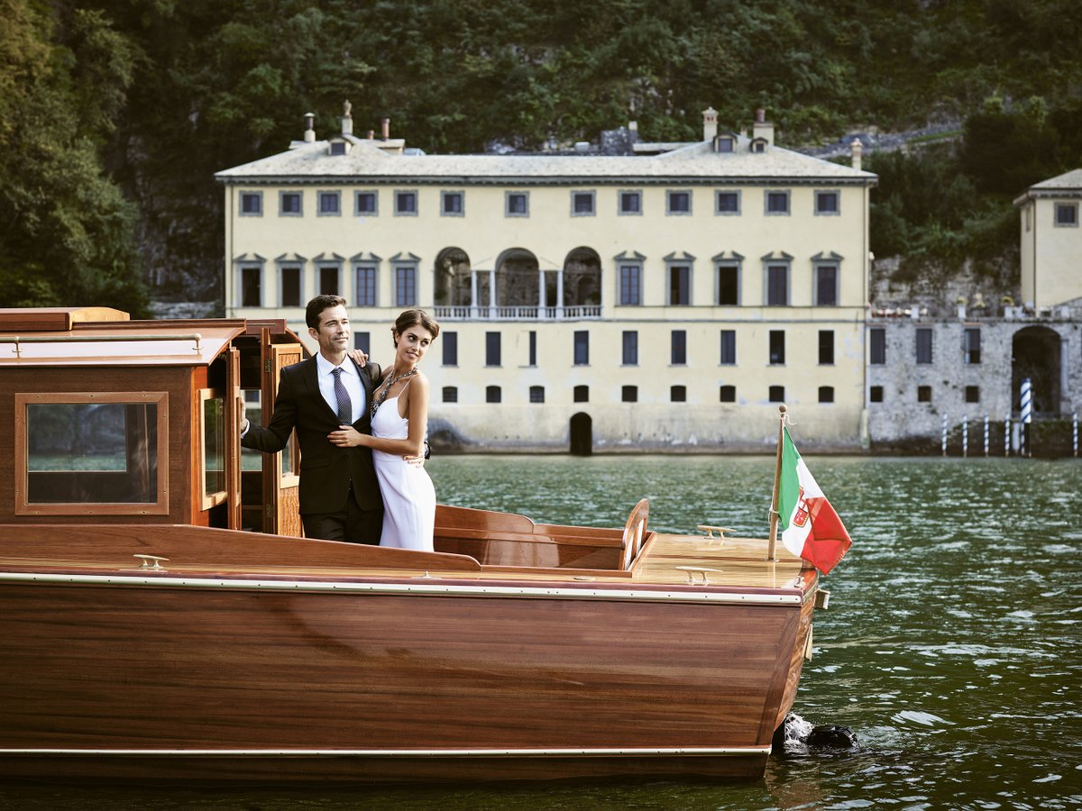 Explore the beauty of Lake Como by boat, with Villa Pliniana as your classical getaway destination.
.
.
#Italy #BestHotels #Luxury #VillaPliniana #SerenoHotels #LakeComo #Travel #Vacation #Holiday #Destination