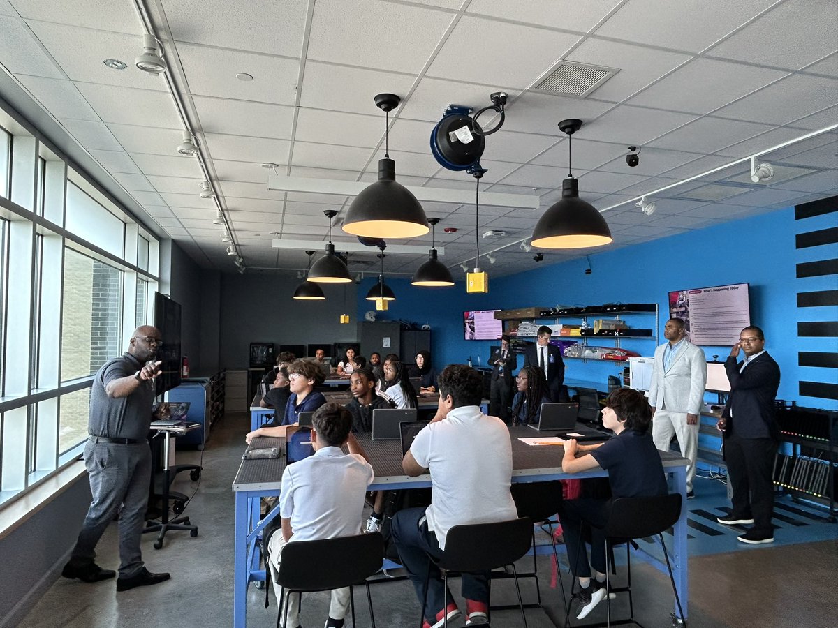 Donald Cummings tweet media