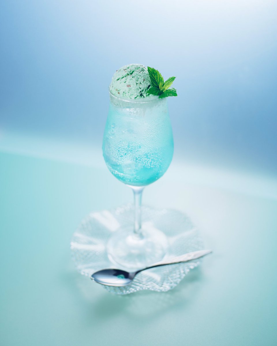 チョコミントのクリームソーダ