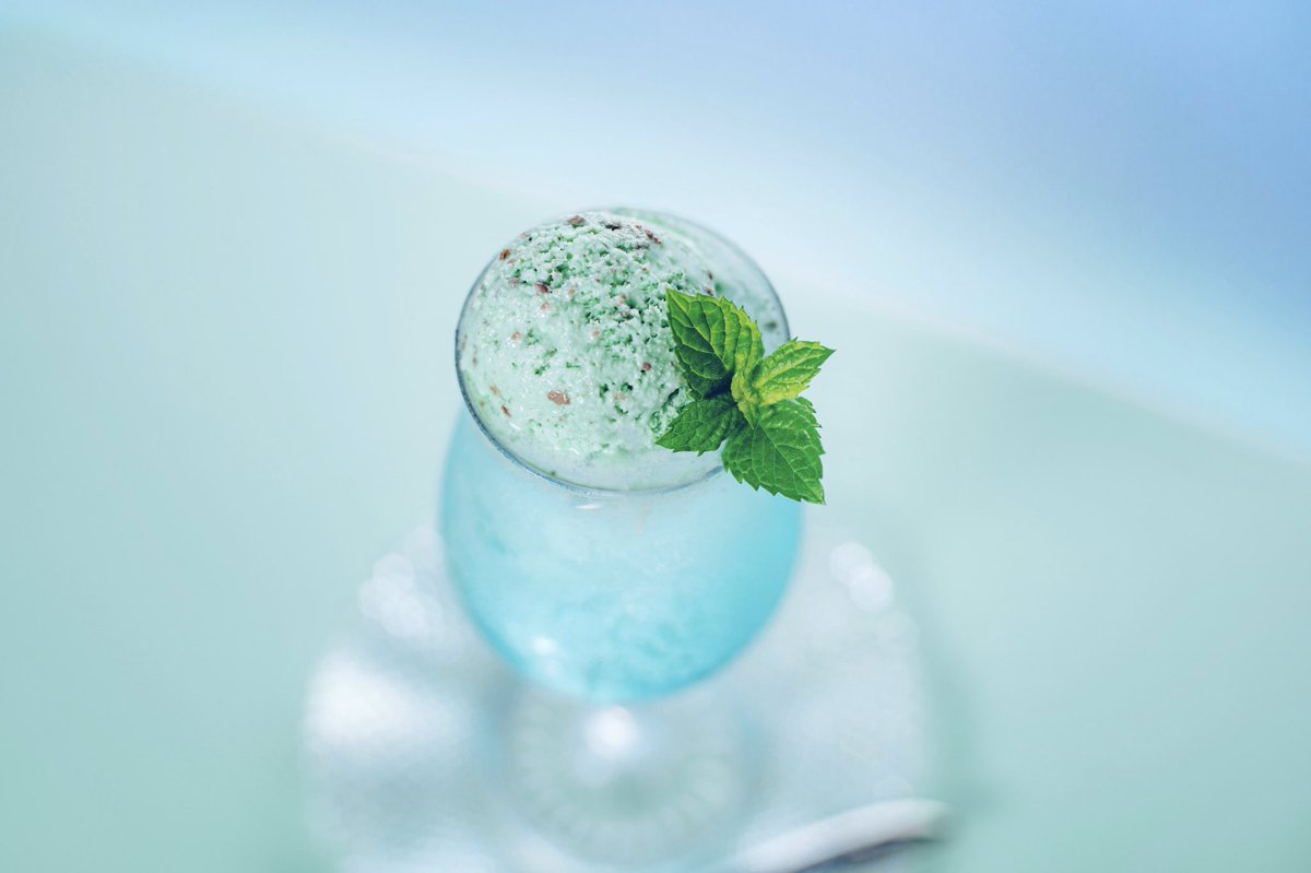 チョコミントのクリームソーダ