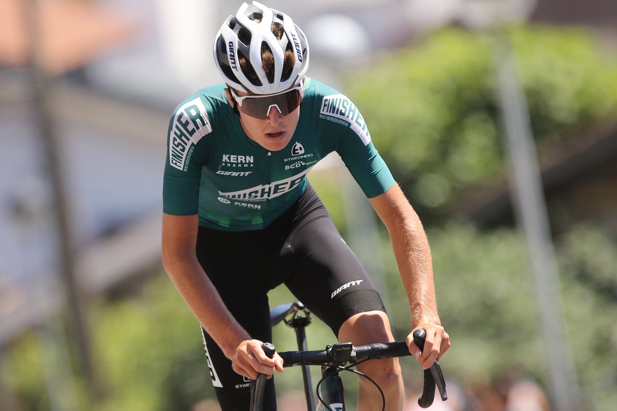 👊🏻 Doble top 10 hoy en #Laudio con Nil Gimeno (5º) y Hugo Tapiz (6º). La victoria fue para Fernández (Gomur)

💪🏻 Nil Gimeno continúa como mejor sub-23 en la general del #TorneoLehendakari 

📸 <a href="/oskarmatxin/">Oskar Matxin Edesa</a>