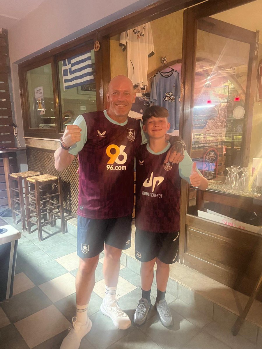 paulf77UTC's tweet photo. @BurnleyOfficial @BurnleyOfficial watching all the way from Greece.   Come on the clarets.  UTC. https://t.co/wgAhClNOvG