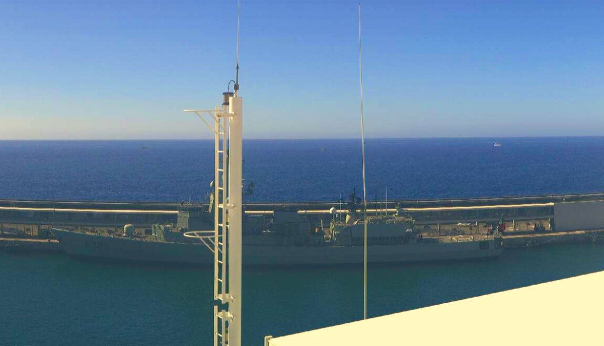 WarshipCam's tweet photo. Portuguese Navy Bartolomeu Dias-class frigate NRP Bartolomeu Dias (F333) in Funchal, Madeira - August 17, 2024 #nrpbartolomeudias #f333
SRC: webcam https://t.co/KeBXgSDiUg
