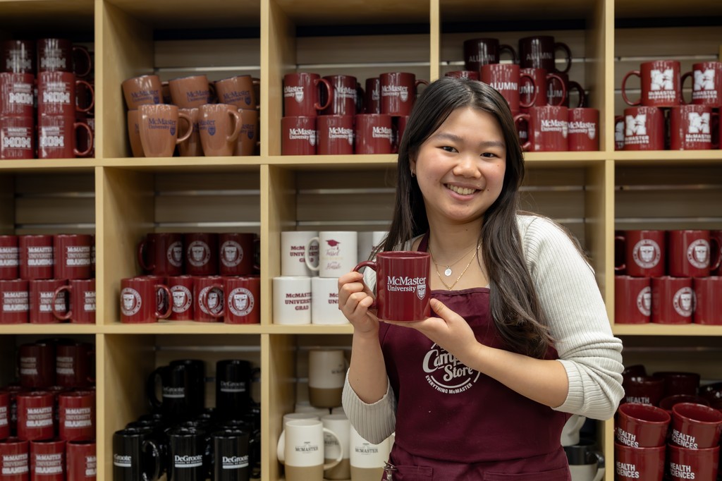 maccampusstore's tweet photo. Moving into residence next weekend? 📦️ We're open for you! ⁠
⁠
Swing by the Campus Store on August 24th and 25th from 10 a.m. to 5 p.m. for all your #McMaster essentials! ❤️ https://t.co/Oj7vNPVF8v
