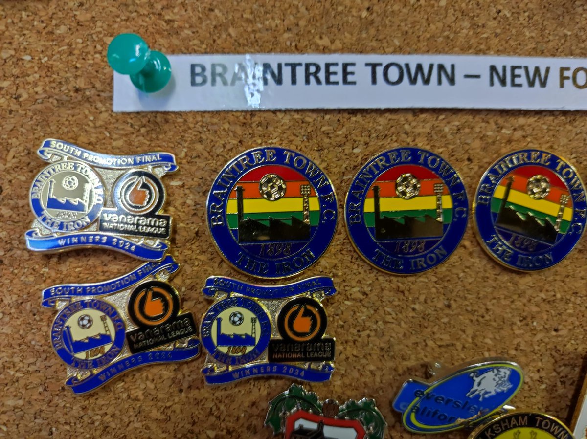 Supporters_Shop's tweet photo. ✨NEW BADGE✨

On sale in the Supporters' Club Shop on Saturday, a new badge to celebrate winning the South Promotion Final on sale for £3!

These are going to fly so be quick!

This is the second badge of the season, following on from the popular rainbow badge.

#COYI https://t.co/GU91Pr6FN5