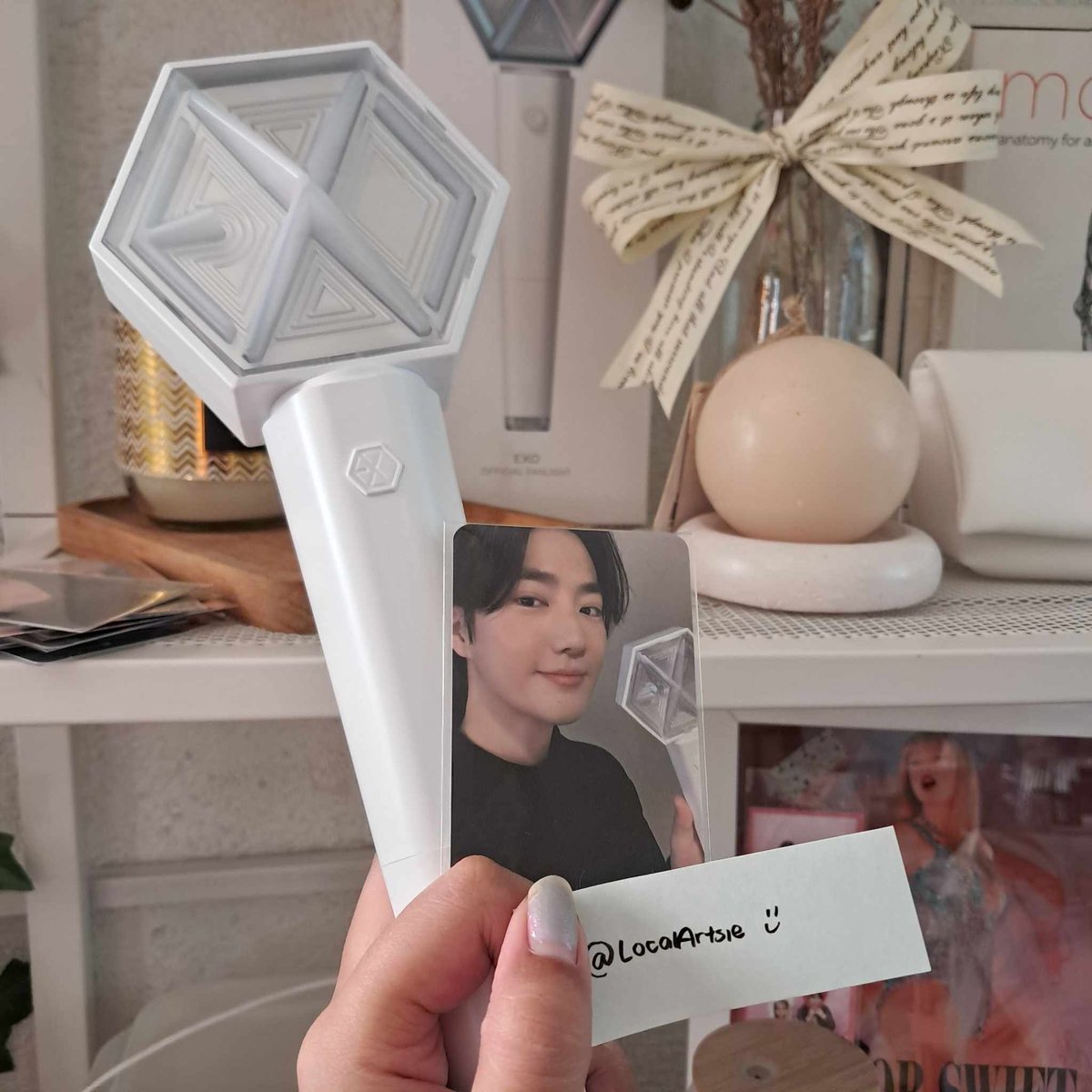 LocalArtsie's tweet photo. 🌷help rt ꒰ want to sell wts lfb ph ꒱
EXO Lightstick V3
-box included!
-Suho eribong PC included!
╰ 💸₱2400 only!

New!! Received last June 18, 2024
rfs: need funds 
✧Perf condi
✧PAYO
📍Philippines
#BloomInManila #BLOOMInMNL #DOHKYUNGSO #kyungsoo #FANCONCERT_BLOOM_in_Manila https://t.co/zmNB4I4RTr