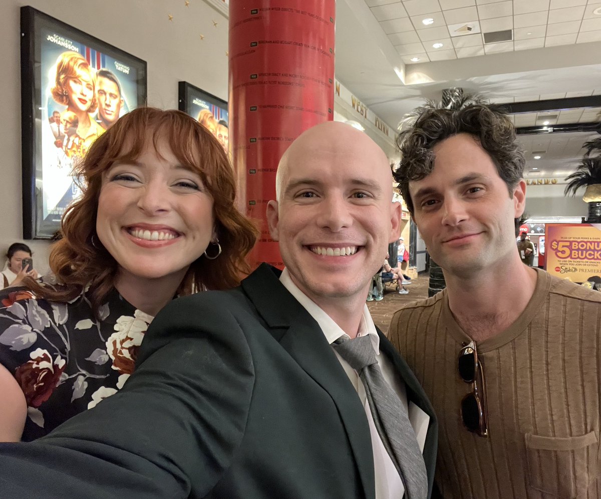 This handsome man was following me and my wife… We’re always open to a third, especially on date nights, so we decided to break the ice and start a conversation… let’s just say it went well! 😎🧵