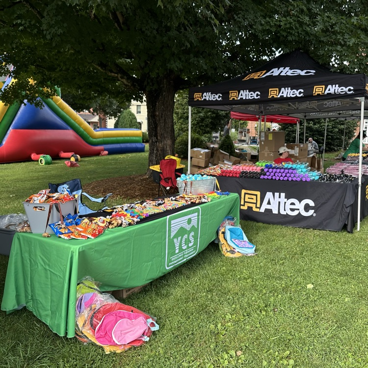 Come on out to the Back to School Bash on town square today 10:00a.m. to 2:00p.m.
Special thanks to Yancey County Sheriff's office for their partnership in this event!
