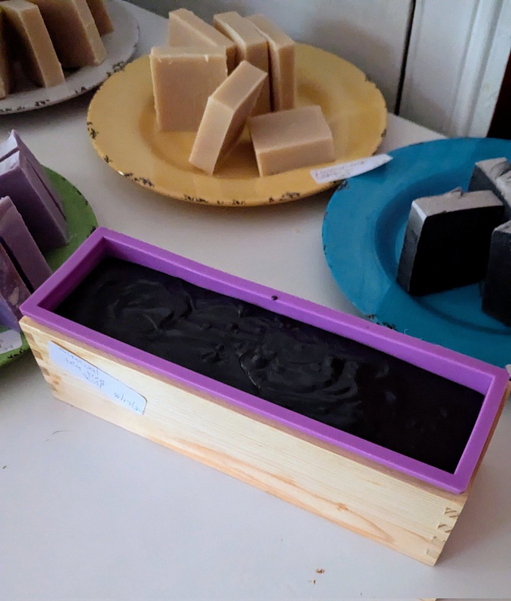 kapn_krude's tweet image. Productive day at the Krüde compound. Made a charcoal soap (with tea tree oil) already. Next up, an almond oil rose scent soap 

#HomemadeSoap
#SaturdayMood 
#EarlyBird