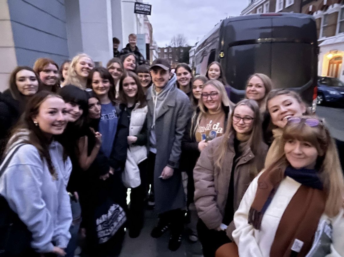 TythyEnglish's tweet photo. Many, many congratulations to the wonderful Year 13 students on their incredible A level results! 🌟 📖 😃 

What an absolute pleasure to teach such a fantastic group of students. We wish you the very best for the future- you deserve it!! 🥳 ⭐️ 

Some great memories ☺️ https://t.co/36AMtiBHTN