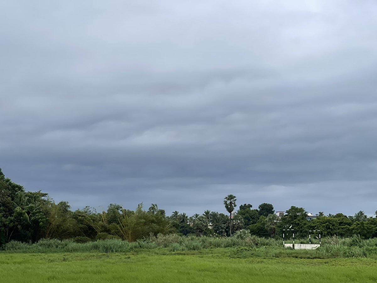 vinyasvkumar's tweet photo. Layers of blue☁️ https://t.co/el9QiIRpXW