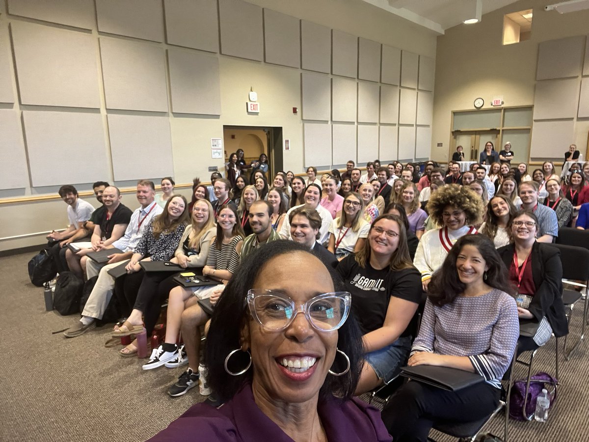 Dean_CMDavidson's tweet photo. Exactly welcomed our @MitchellHamline 1Ls this week. We are ready for ag great school year. #MHSL https://t.co/WKsWJtiMpB