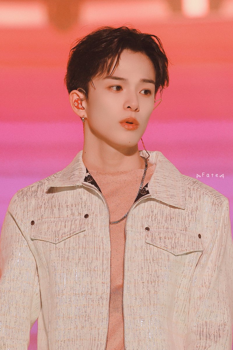 FATE807's tweet photo. 🩷🧡

#TREASURE #트레저 
#ASAHI #아사히 #濵田朝光 #アサヒ https://t.co/TdV9IsiDyl