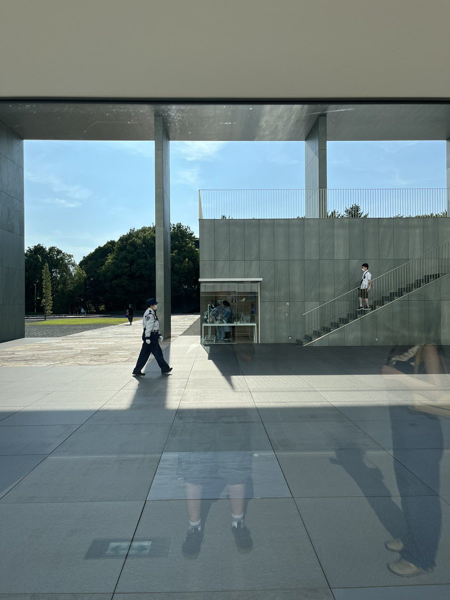 o_m_arch's tweet photo. 豊田市美術館/谷口吉生、ピーター・ウォーカー
何度行っても美しい豊田市美術館。アプローチから見える景色がピクチャレスク的で綺麗。茶室は入れなかったけど谷口ディテールを隅々まで感じることが出来た https://t.co/XrxYmBSxzL
