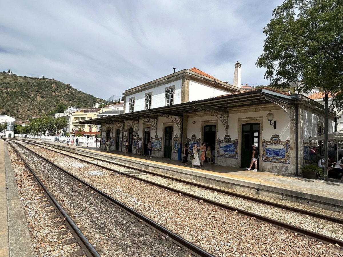 richard_simcox's tweet photo. Train up the Douro Valley as far as Pinhao…@seatsixtyone @AndyBTravels https://t.co/PGfbKMMCAU
