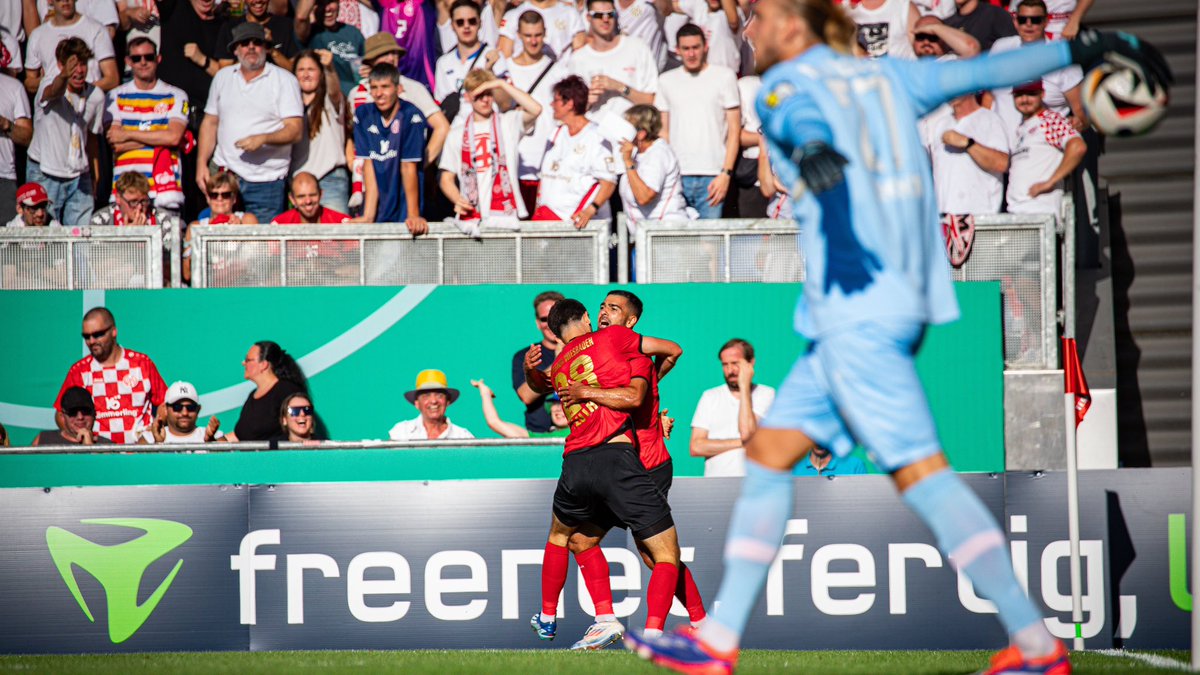 SVWW_official's tweet photo. Erstes Pflichtspieltor für Rot-Schwarz! 🥰 Glückwunsch, Tarik #Gözüsirin! ❤️🖤
#svww #dasWvereint #WIEM05 https://t.co/m4nXgtoGdr