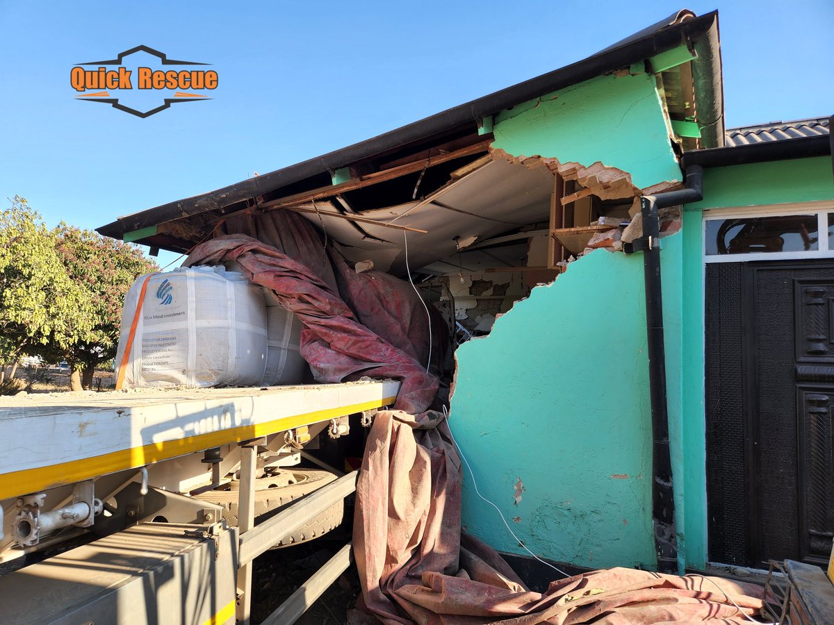 QuickRescue1's tweet photo. We have begun extraction of the wreckage!! https://t.co/wwHA3EFw8t