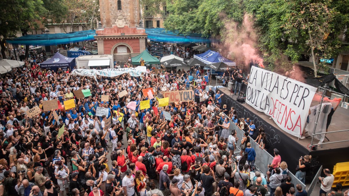 TorrentGracia's tweet photo. 💭Un any més hem arribat a la meitat de les Festa Major amb una sensació agredolça. Ens ho estem passant bé perquè les festes són trobada, organització popular i comunitat. Però, des de fa anys, també són massificació, maldecaps i ganes de fugir ben lluny. https://t.co/EqAjkWCALs