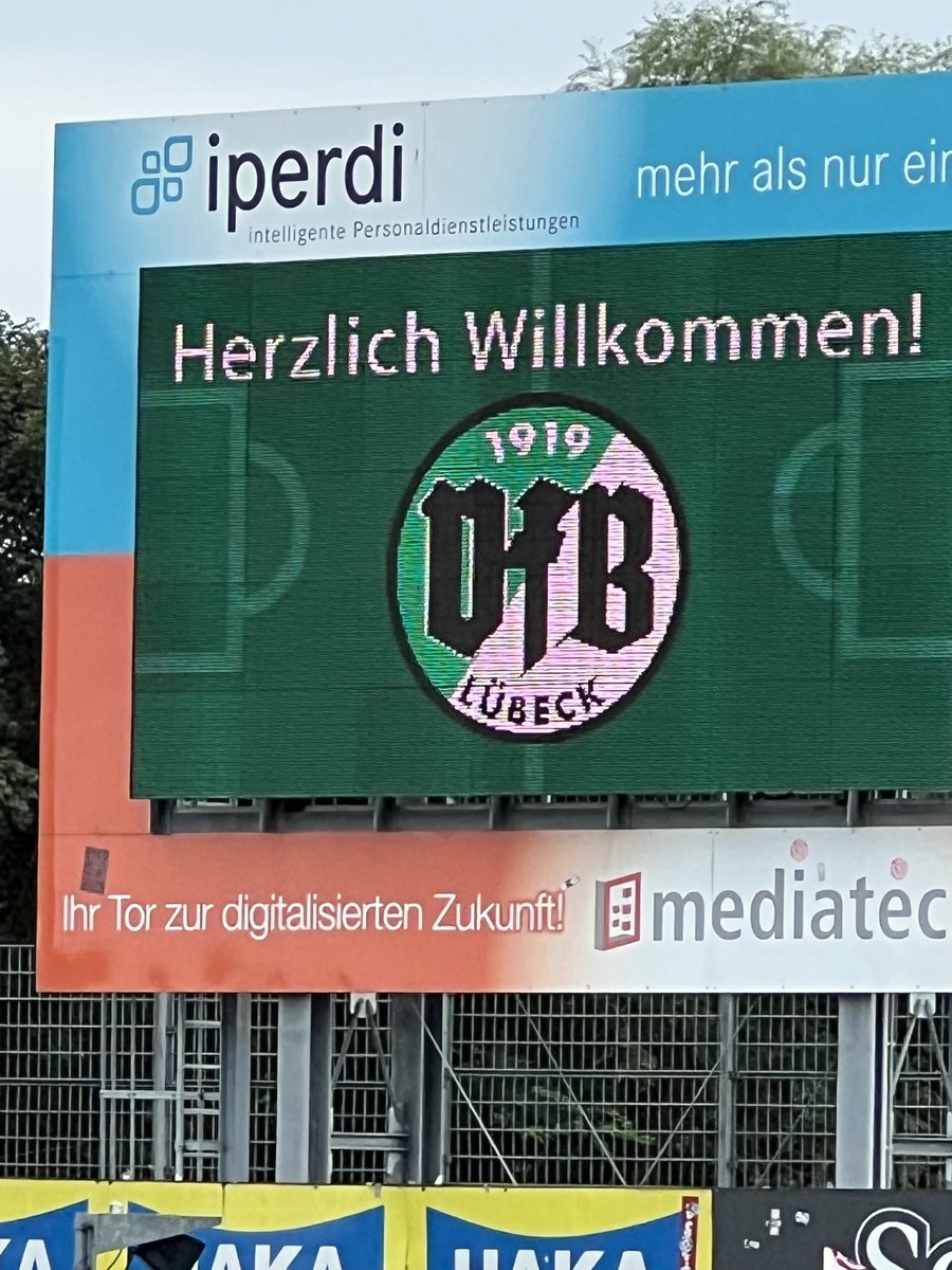 wolfgangbaasch's tweet photo. Lohmühle. VfB lübeck - Kieler Amateure. Regionalliga. Ole Ole VfB https://t.co/juIhzNMzET