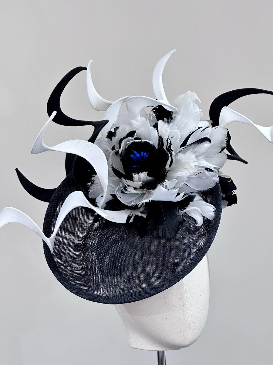 L_C_Millinery's tweet photo. Sadly this bespoke piece was never returned to us from a hire for Royal Ascot this year
This is the first time this has happened in 21 years of being in business
It is very sad to think a customer would do this to us
#stolen #badcustomer #wallingforduk #louiseclairemillinery https://t.co/UJdzfdtKBn