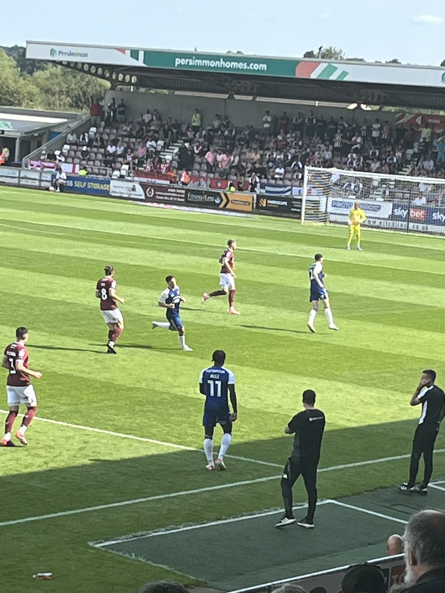 jamiewhitlock's tweet photo. @YDKWYDPodcast Gary looking OUTstanding this afternoon https://t.co/Cvk6JuIF1q