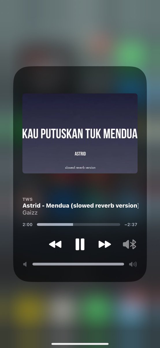 justnazyoes's tweet photo. 🗣️: ngapain lu asyik Broken aja ?

Ku dengar lagu,ternyata jalan cerita ku yang dulu,sakit banget :) https://t.co/67OaPkEKpL