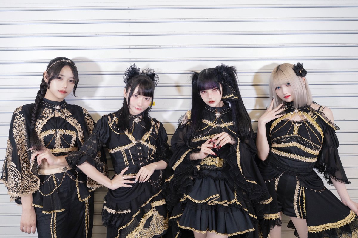 遂にアダムリリス新衣装を SNSで解禁しちゃったよ~♡ 新衣装でのLIVE