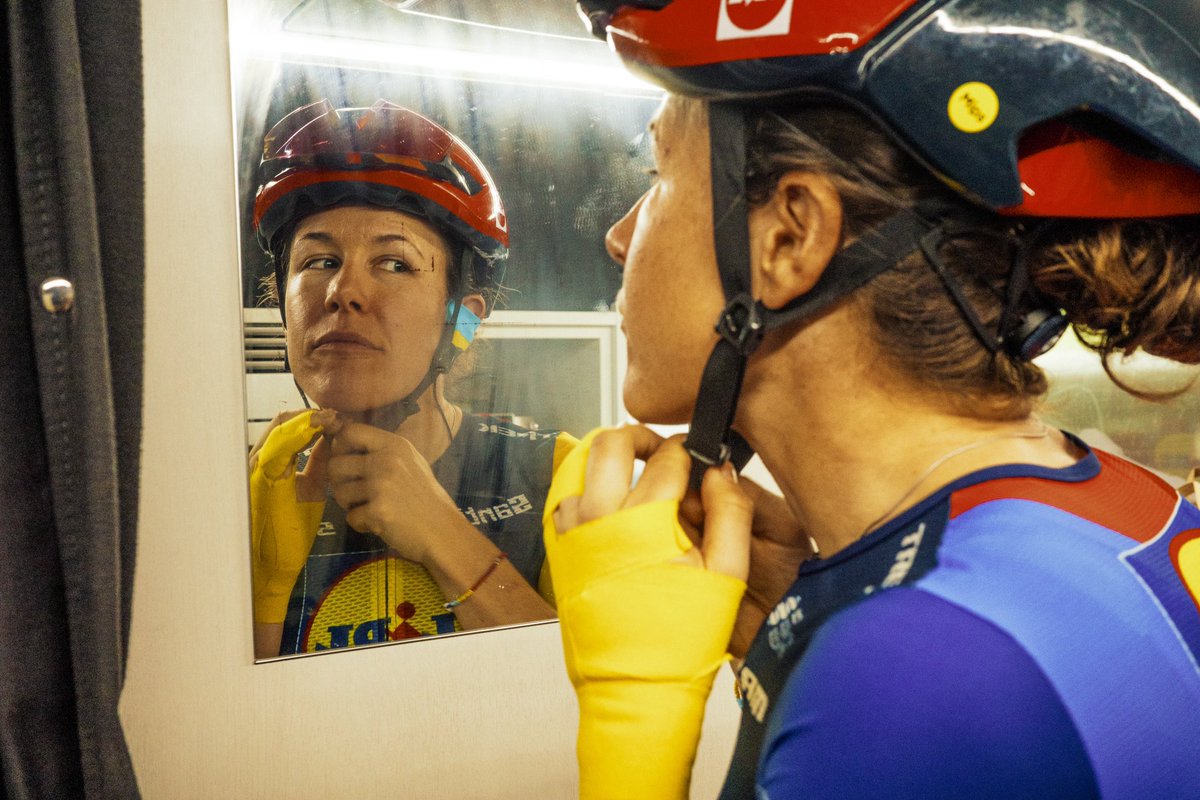 She’s been fighting since day 2 after suffering a fracture to her left hand in a crash on #TDFF2024 Stage 1 but, unfortunately, <a href="/AmandaSpratt/">Amanda Spratt OLY</a> has had to stop racing <a href="/LeTourFemmes/">Le Tour de France Femmes avec Zwift</a> today 😢

Wishing you a good recovery, Spratty ❤️🫶