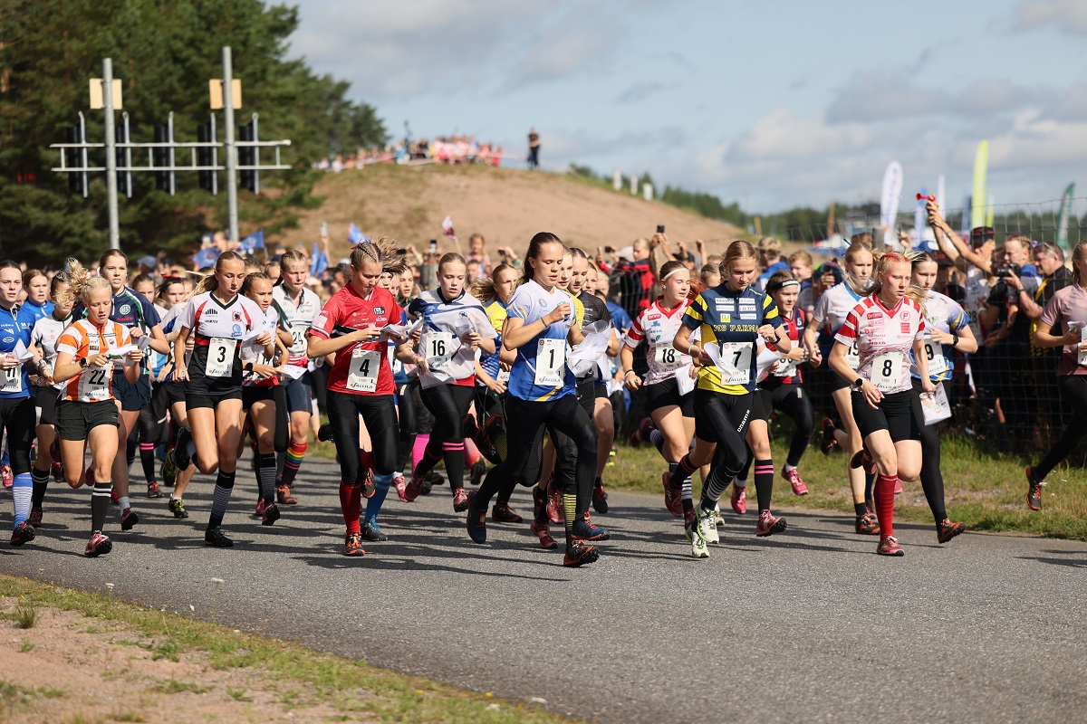 SuunnistusSSL's tweet photo. Suunta Jyväskylä Nuorten Jukolan voittoon Alastaron mottoriradalla.

https://t.co/nRQeApAhic

#suunnistus #jukola #nuju #nuortenjukola https://t.co/XFqoGBRCg9