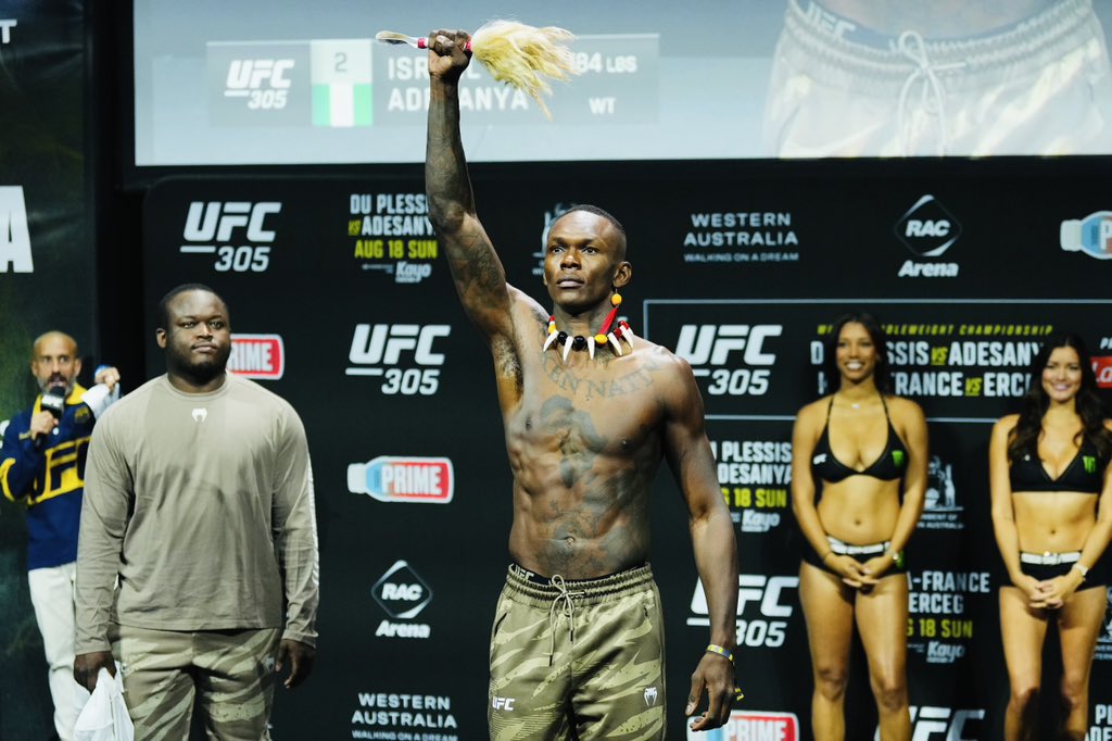 RadicalFeatures's tweet photo. Israel Adesanya @stylebender https://t.co/1tphDwIXyO