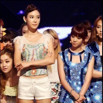 npomvtt's tweet photo. Diferenças de altura no kpop; a thread (mas boa parte dela é o 9muses) https://t.co/9wxoObLNMn