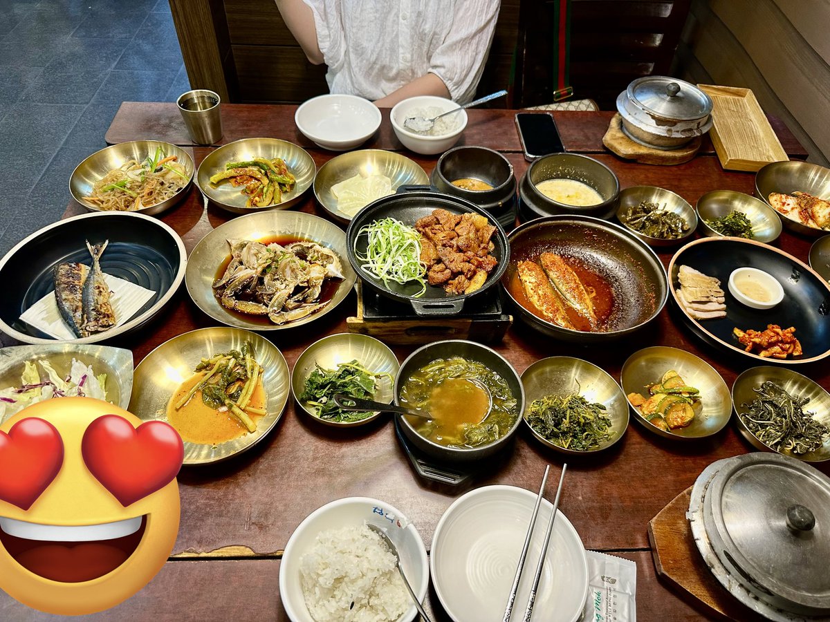 올드문부부 tweet media