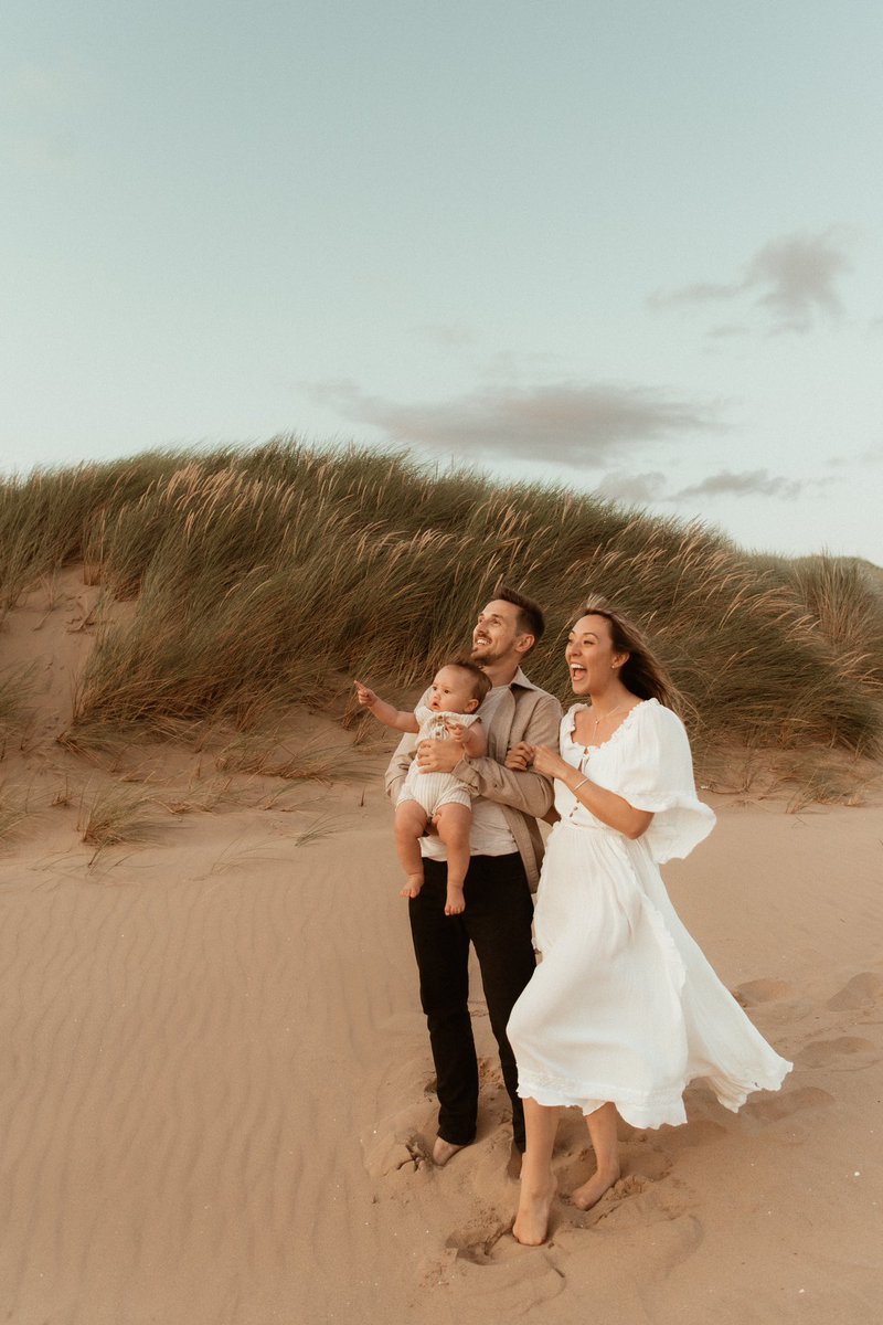 Syndicate's tweet image. Would you just! ❤️ 🌅 👈🥹