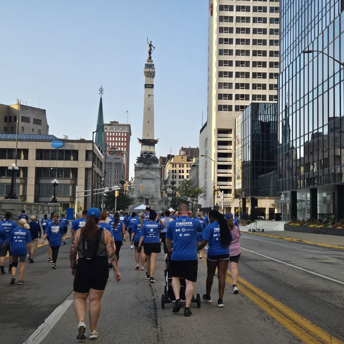 debwithrow1's tweet photo. Just completed another Colts 5K. 💙🏈 @colts #colts5K https://t.co/stBFGvOh9u