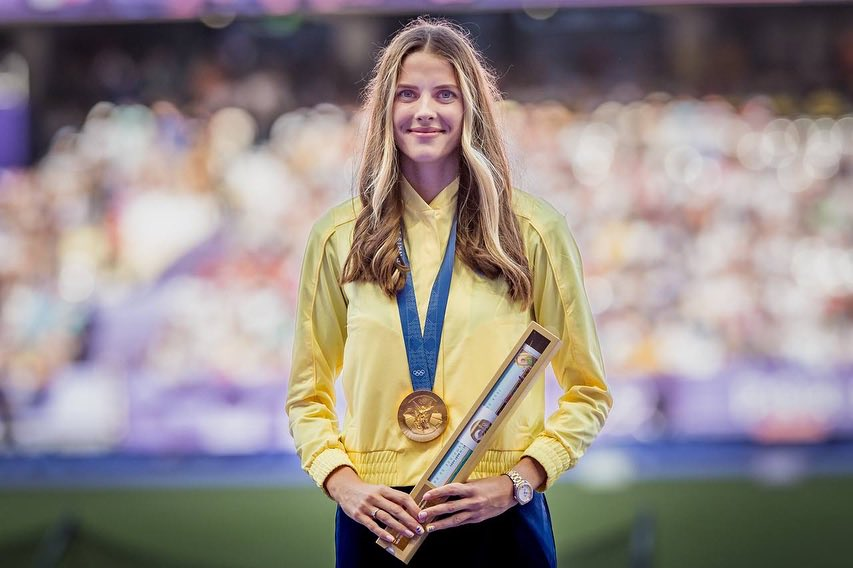 uaworldit's tweet photo. La campionessa ucraina di salto in alto delle #Olimpiadi Yaroslava Mahuchikh ha donato 1 milione di grivne del suo premio ai Giochi di #Parigi 2024 agli attivisti ucraini per i diritti degli animali, riferisce l'organizzazione #UAnimals.
Foto via rosya_dp / Instagram https://t.co/w5J7TH15Ym