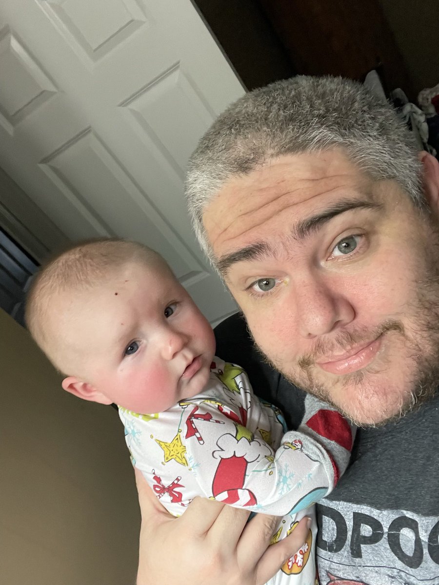 Kidbehindacamera tweet media