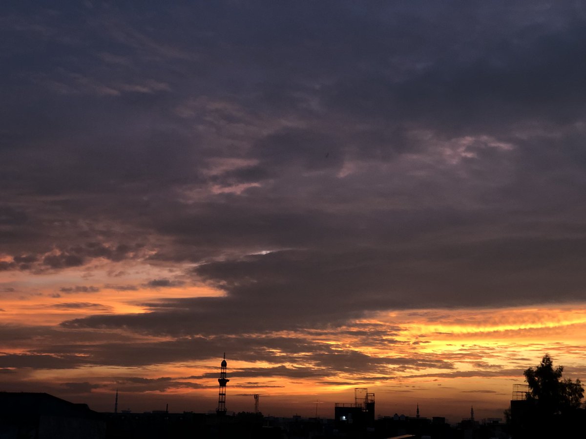 quick_peak's tweet image. ISL/RWP sky’s🫠