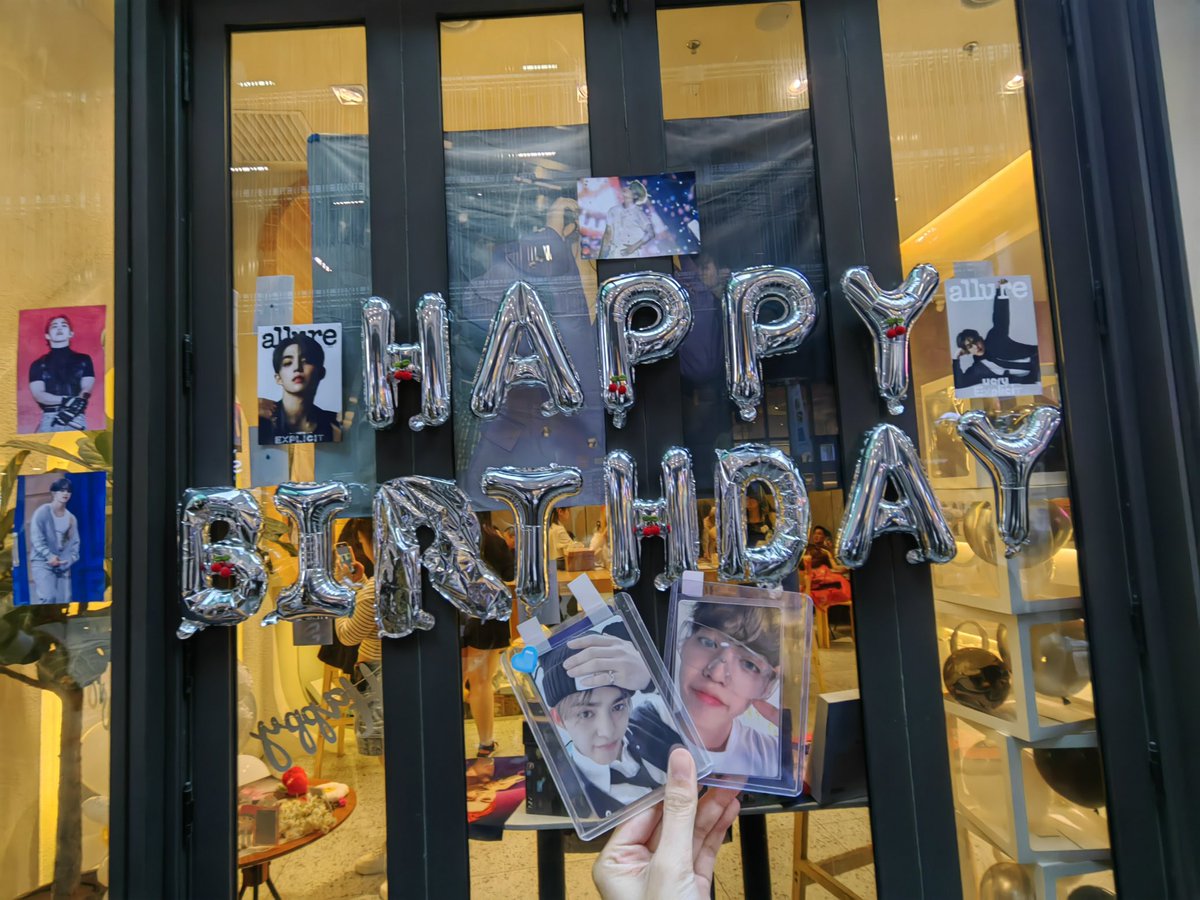 noisykdz's tweet photo. Went pretty late but it was funnnn. I talk to many more carat this time๐ tq organizer n all wonderful carat i met throughout the event as well <3 i like the deco with kkuma as well
#SCOUPSRIGHTHERE https://t.co/B3mB320foP