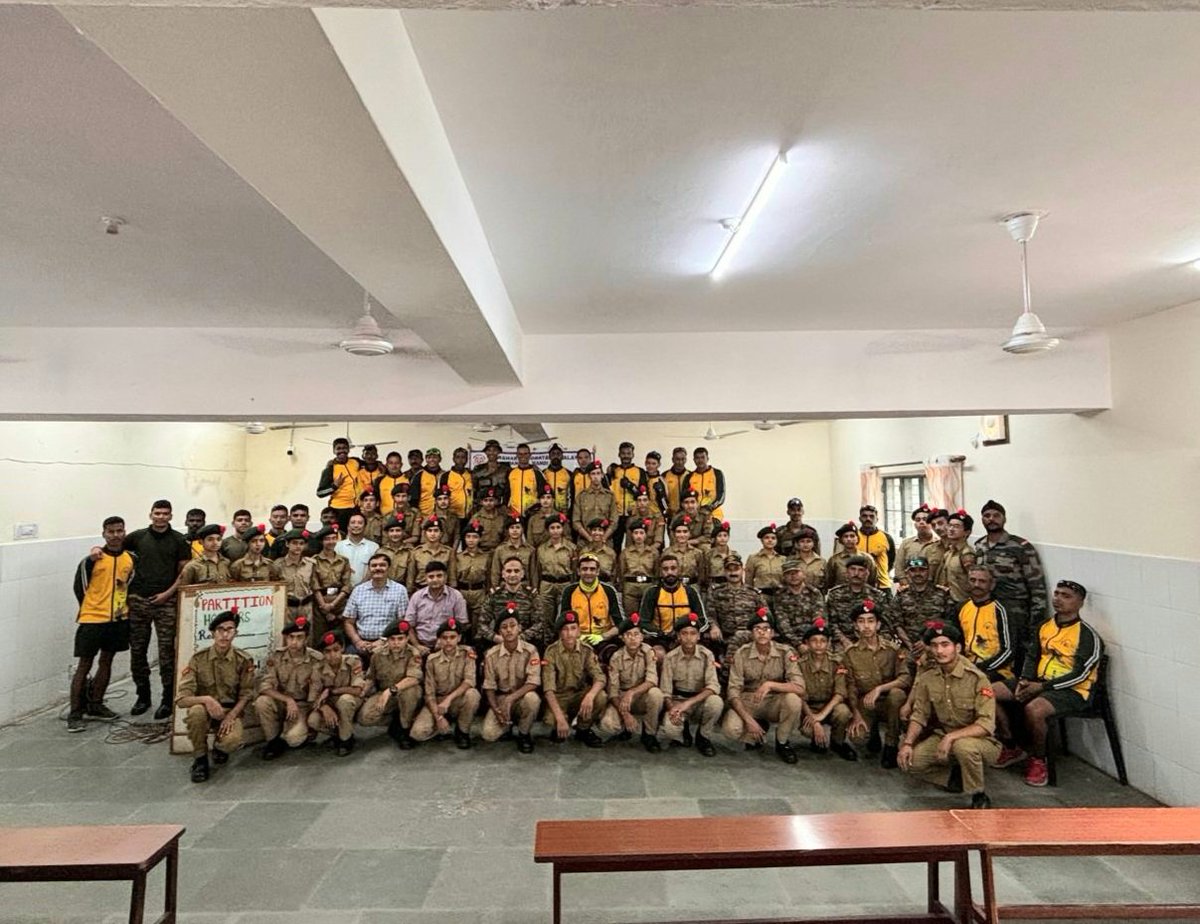 westerncomd_IA's tweet image. #75thRaisingTA

Enroute,the expedition team interacted &amp;amp; motivated students at #SunderNagar &amp;amp; #Pandoh. They also reached out to veterans at #Thalout &amp;amp; #Pandih.

#OurVeteransOurPride
#IgnitingYoungMinds
 
@adgpi
@SpokespersonMoD